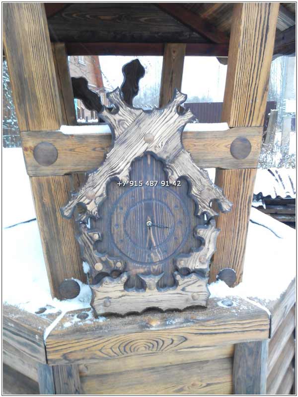 Настенные часы из массива дерева под старину